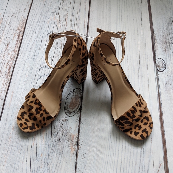 Leopard Print Chunky Heels - Picture 6 of 6